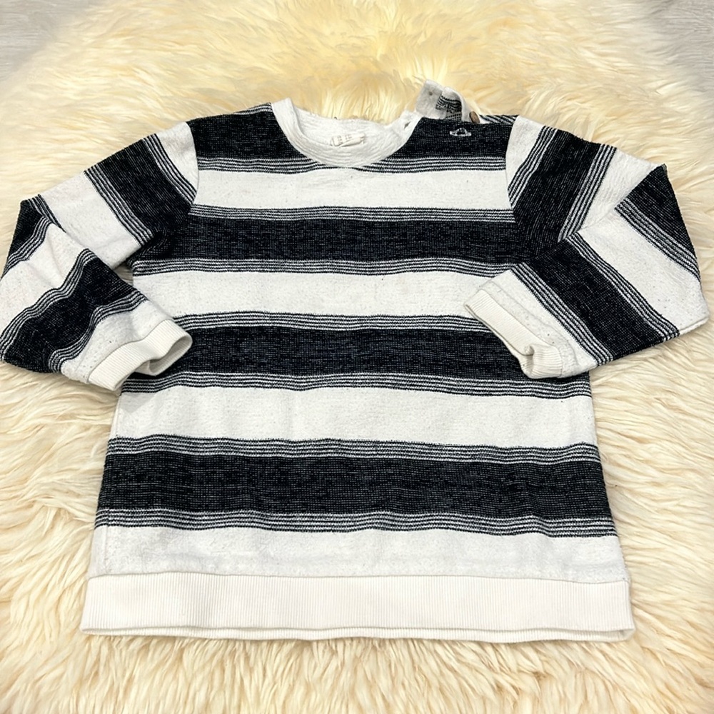 H&M Pull-Over Sweater 2 Button Closure in White & Dark Blue Size 2-3T